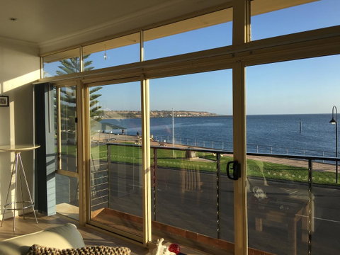 Crystal Blue Apartment - New South Wales Tourism  1