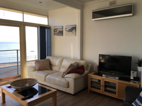 Crystal Blue Apartment - New South Wales Tourism  34