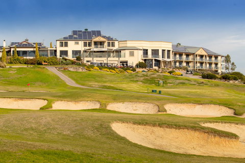 McCracken Country Club - New South Wales Tourism  0