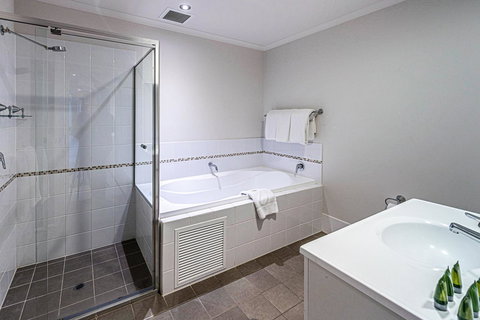 McCracken Country Club - New South Wales Tourism  38