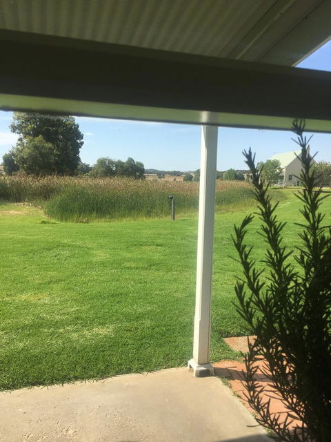 The Lake House Retreat - New South Wales Tourism  19