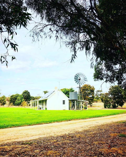 The Lake House Retreat - New South Wales Tourism  9