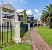 Port Adelaide Harbourside House - New South Wales Tourism 