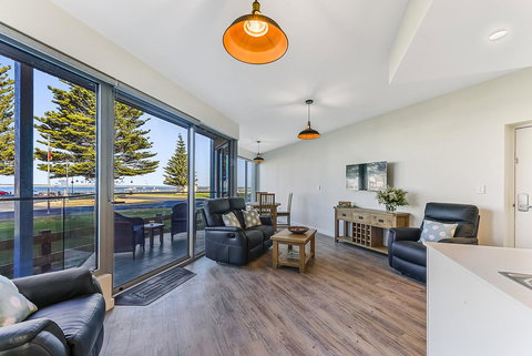 Bonnies Of Beachport - New South Wales Tourism  28