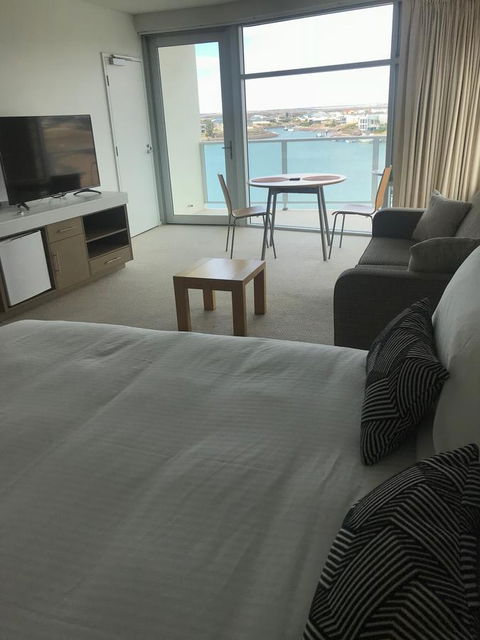Wallaroo Marina Stayz - New South Wales Tourism  19