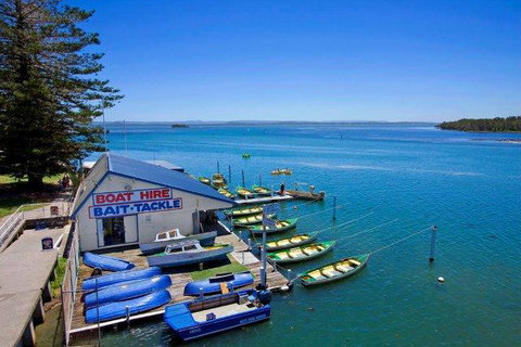 Lakeside Waterfront Apartment The Entrance - New South Wales Tourism  36