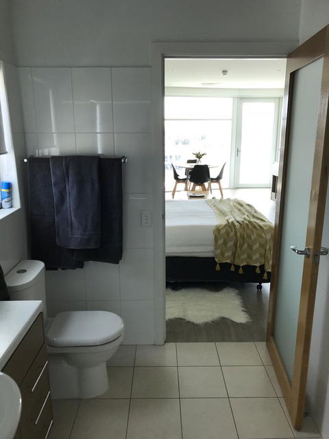 Ocean View Luxury Apartment & Suite - New South Wales Tourism  18