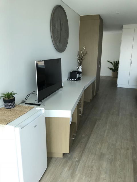 Ocean View Luxury Apartment & Suite - New South Wales Tourism  31
