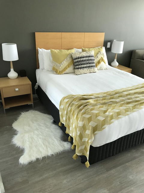 Ocean View Luxury Apartment & Suite - New South Wales Tourism  20