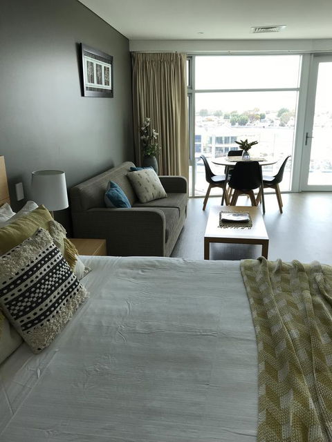Ocean View Luxury Apartment & Suite - New South Wales Tourism  12