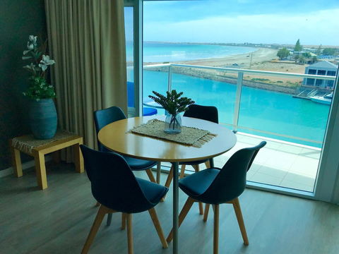 Ocean View Luxury Apartment & Suite - New South Wales Tourism  21