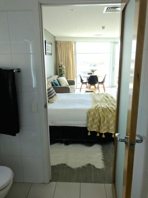 Ocean View Luxury Apartment & Suite - New South Wales Tourism  16