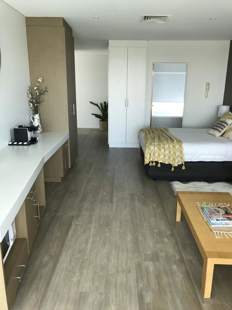 Ocean View Luxury Apartment & Suite - New South Wales Tourism  33