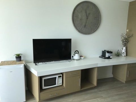 Ocean View Luxury Apartment & Suite - New South Wales Tourism  32