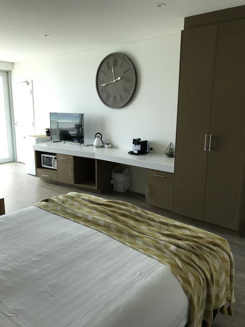 Ocean View Luxury Apartment & Suite - New South Wales Tourism  14