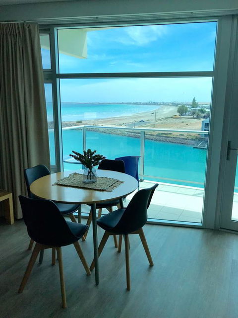 Ocean View Luxury Apartment & Suite - New South Wales Tourism  22