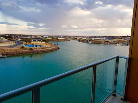Ocean View Luxury Apartment & Suite - New South Wales Tourism  34