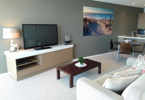 Wallaroo Marina Executive Apartments - New South Wales Tourism  4