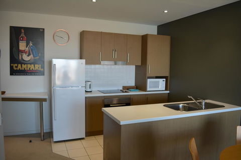 Wallaroo Marina Luxury Apartment - New South Wales Tourism  12