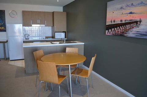Wallaroo Marina Luxury Apartment - New South Wales Tourism  19