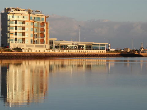 Wallaroo Marina Luxury Apartment - New South Wales Tourism  3