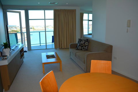 Wallaroo Marina Luxury Apartment - New South Wales Tourism  5