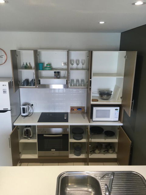 Wallaroo Marina Luxury Apartment - New South Wales Tourism  8
