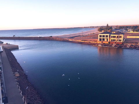 Wallaroo Marina Luxury Apartment - New South Wales Tourism  25
