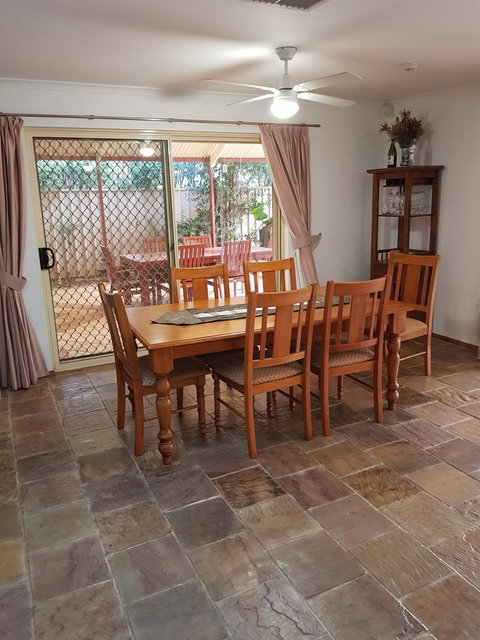 Frog Song At Willunga - New South Wales Tourism  9