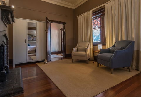 The Tudor House - New South Wales Tourism  3
