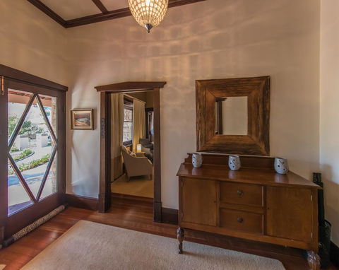 The Tudor House - New South Wales Tourism  4