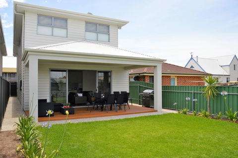Eastern Breeze - New South Wales Tourism  14