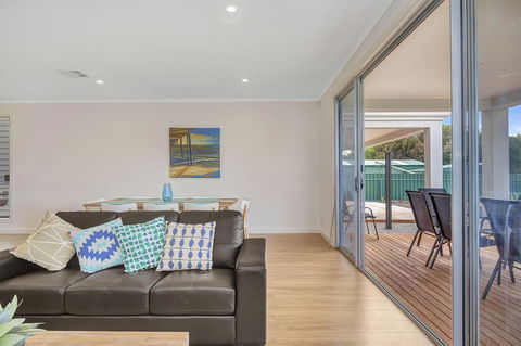 Eastern Breeze - New South Wales Tourism  30