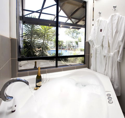 Majestic Oasis Apartments - New South Wales Tourism  9