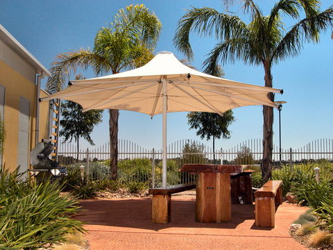 Majestic Oasis Apartments - New South Wales Tourism  6