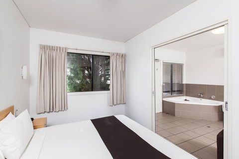 Majestic Oasis Apartments - New South Wales Tourism  20