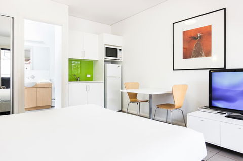 Majestic Oasis Apartments - New South Wales Tourism  24