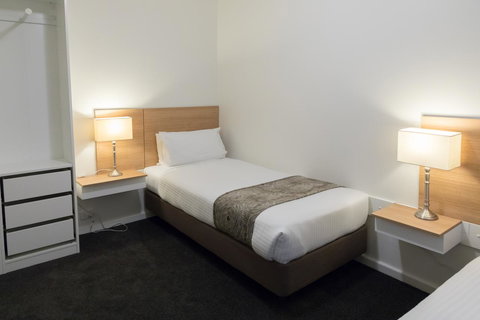 Bay 10 - Suites And Apartments - New South Wales Tourism  24