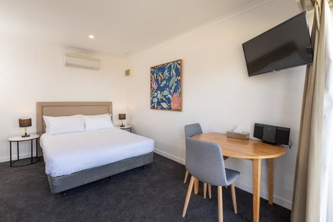 Bay 10 - Suites And Apartments - New South Wales Tourism  8