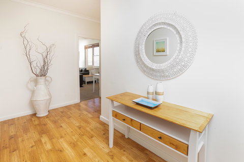 Bay 10 - Suites And Apartments - New South Wales Tourism  14