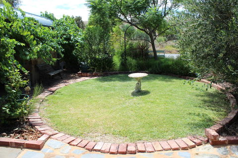 Hillside Cottage - New South Wales Tourism  9