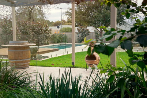 29 Jane - New South Wales Tourism  0