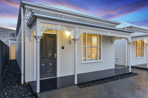 Aloha Central Luxury Apartments - New South Wales Tourism  2