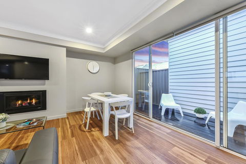 Aloha Central Luxury Apartments - New South Wales Tourism  24