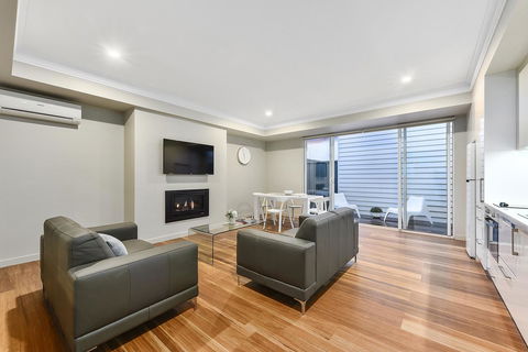 Aloha Central Luxury Apartments - New South Wales Tourism  6