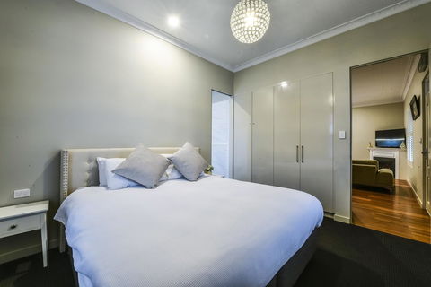 Aloha Central Luxury Apartments - New South Wales Tourism  14