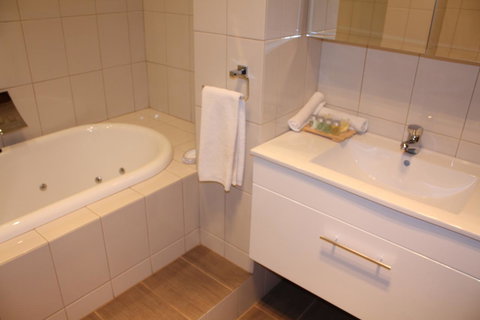 BIG4 Stuart Range Outback Resort - New South Wales Tourism  7