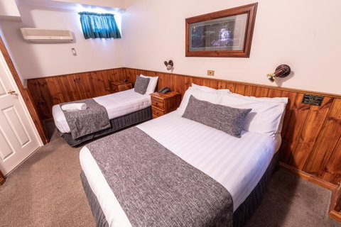 Astor Inn - New South Wales Tourism  17