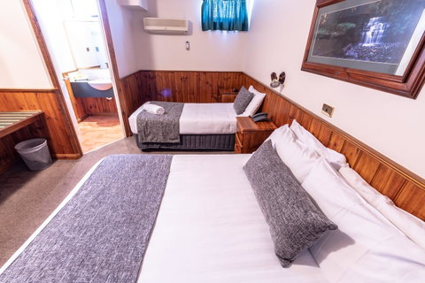 Astor Inn - New South Wales Tourism  9