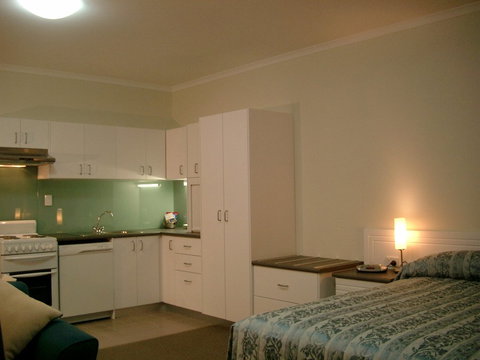 McLaren Vale Motel & Apartments - New South Wales Tourism  21